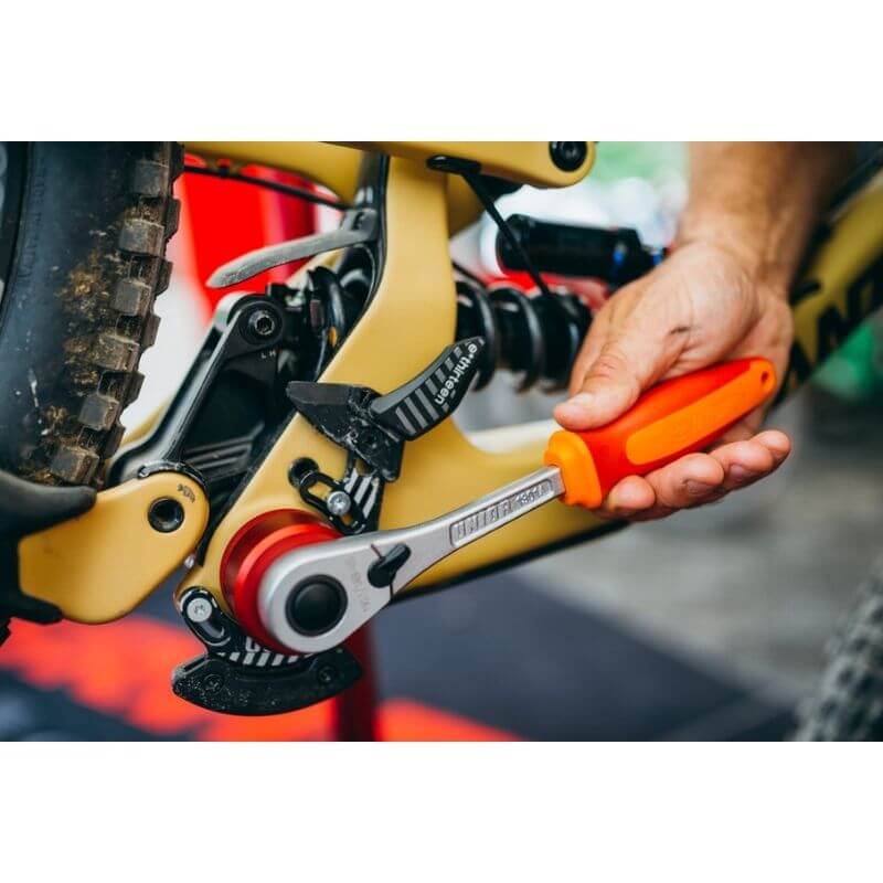 Nasadni ključ za os pogona UNIOR 1671.16N