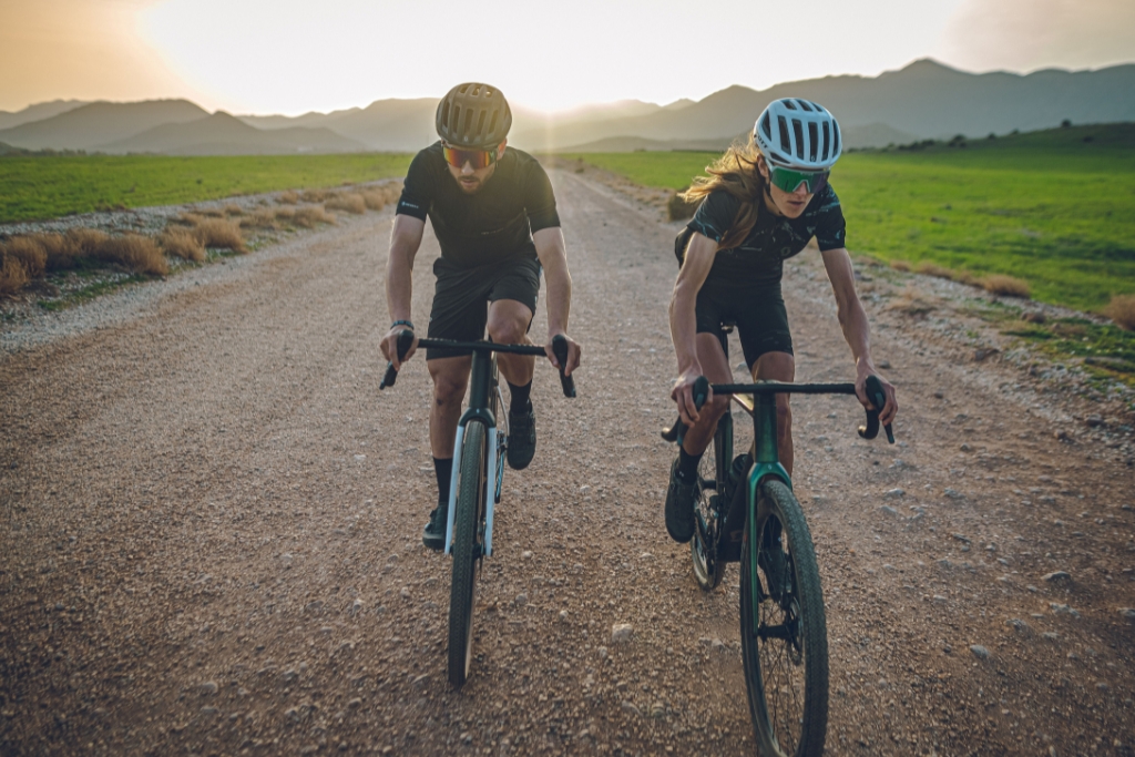 kolesarjenje z gravel kolesi